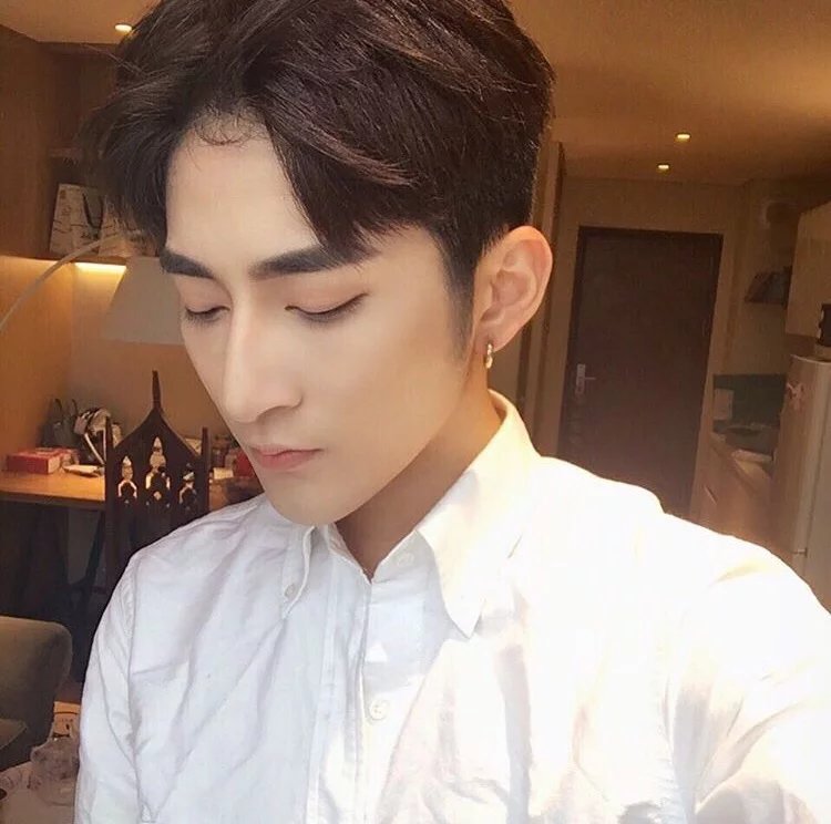 仲世咏朋