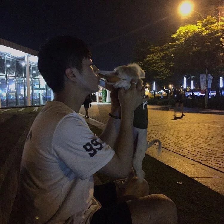 弘育纪钧