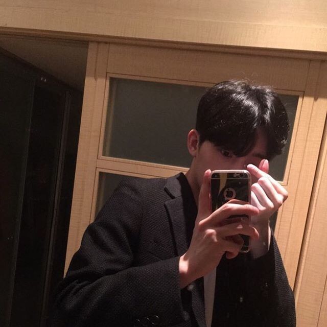 上官之伯彦